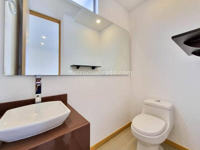 Apartamento de 2 alcobas en arriendo en Castropol, Medellín, 90 m² · foto 14 de 15