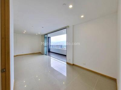 Apartamento de 2 alcobas en arriendo en Castropol, Medellín, 90 m² · foto 5 de 15