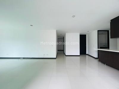 Apartamento de 3 alcobas en venta en Santa Maria De Los Angeles, Medellín, 104 m² · foto 2 de 17