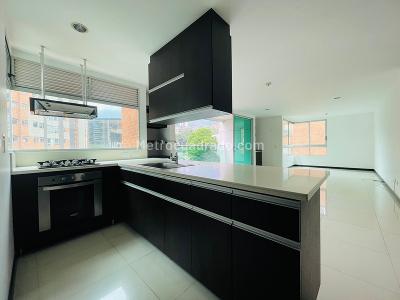 Apartamento de 3 alcobas en venta en Santa Maria De Los Angeles, Medellín, 104 m² · foto 5 de 17