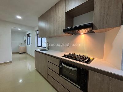 Apartamento de 3 alcobas en arriendo en Cumbres, Envigado, 125 m² · foto 3 de 14