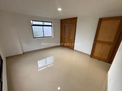 Apartamento de 3 alcobas en arriendo en Cumbres, Envigado, 125 m² · foto 4 de 14