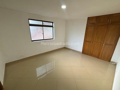 Apartamento de 3 alcobas en arriendo en Cumbres, Envigado, 125 m² · foto 5 de 14