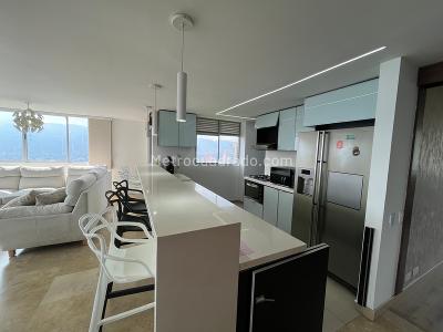 Apartamento en arriendo en El Poblado, Medellín · foto 3 de 15