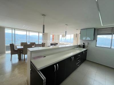 Apartamento en arriendo en El Poblado, Medellín · foto 4 de 15