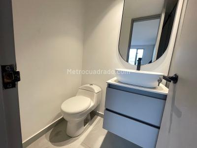 Apartamento de 3 alcobas en arriendo en Conquistadores, Medellín, 200 m² · foto 15 de 20