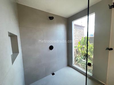 Apartamento de 3 alcobas en arriendo en Conquistadores, Medellín, 200 m² · foto 18 de 20
