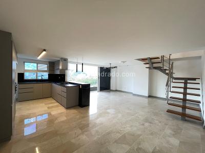 Apartamento de 3 alcobas en arriendo en Conquistadores, Medellín, 200 m² · foto 3 de 20