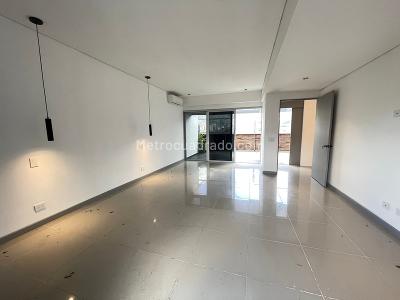 Apartamento de 3 alcobas en arriendo en Conquistadores, Medellín, 200 m² · foto 9 de 20