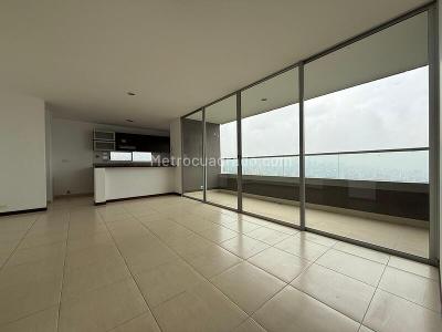 Apartamento de 3 alcobas en arriendo en El Poblado, Medellín, 87 m² · foto 2 de 15