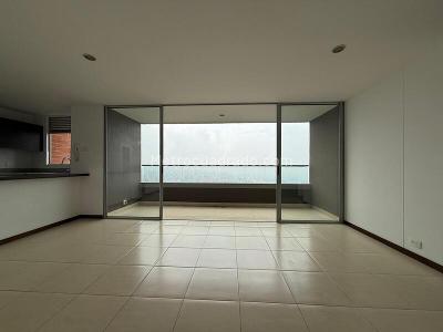 Apartamento de 3 alcobas en arriendo en El Poblado, Medellín, 87 m² · foto 3 de 15