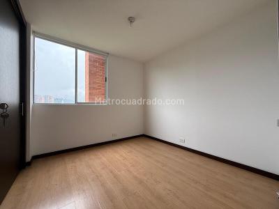 Apartamento de 3 alcobas en arriendo en El Poblado, Medellín, 87 m² · foto 6 de 15