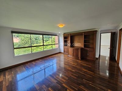 Apartamento de 3 alcobas en arriendo en El Tesoro, Medellín, 350 m² · foto 10 de 20