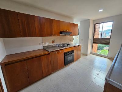 Apartamento de 3 alcobas en arriendo en El Tesoro, Medellín, 350 m² · foto 7 de 20