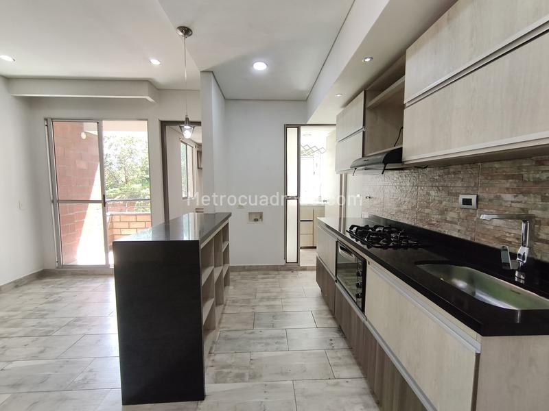 Apartamento en Arriendo, La Navarra, Bello - Więcej