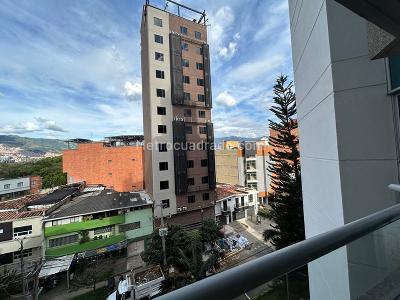 Apartamento de 4 alcobas en arriendo en Laureles, Medellín, 100 m² · foto 16 de 16