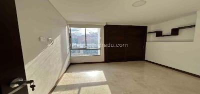 Apartamento de 4 alcobas en arriendo en Laureles, Medellín, 100 m² · foto 6 de 16