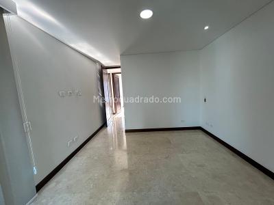 Apartamento de 4 alcobas en arriendo en Laureles, Medellín, 100 m² · foto 8 de 16