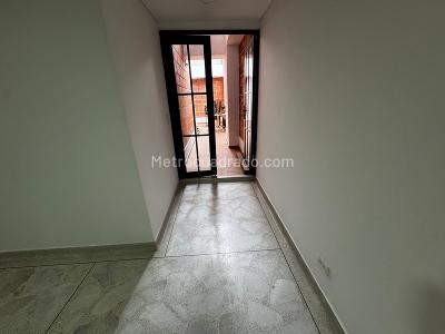 Apartamento de 3 alcobas en arriendo en Florida Nueva, Medellín, 140 m² · foto 14 de 17