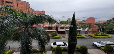 Apartamento de 3 alcobas en arriendo en Florida Nueva, Medellín, 140 m² · foto 17 de 17