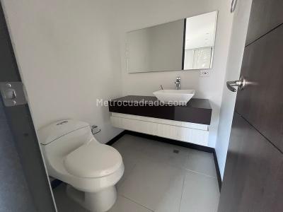 Apartamento en arriendo en La Linde, Medellín · foto 11 de 18