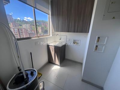 Apartamento en arriendo en La Linde, Medellín · foto 15 de 18