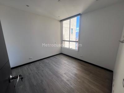 Apartamento en arriendo en La Linde, Medellín · foto 5 de 18
