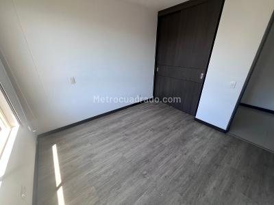 Apartamento en arriendo en La Linde, Medellín · foto 6 de 18