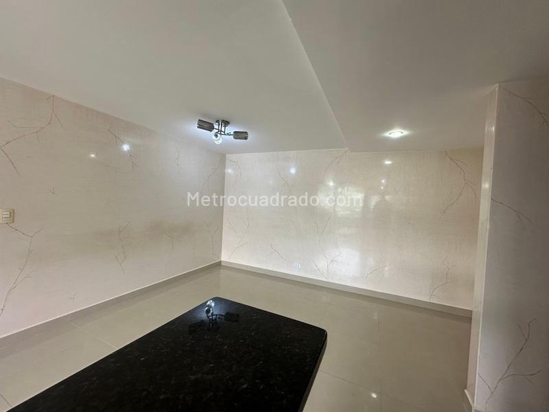 Apartamento en Arriendo, Navarra, Bello - Więcej
