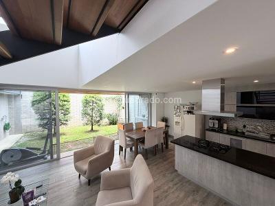 Casa de 5 alcobas en venta en Barro Blanco Y Zona Franca, Rionegro, 190 m² · foto 4 de 16