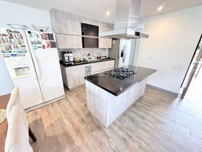 Casa de 5 alcobas en venta en Barro Blanco Y Zona Franca, Rionegro, 190 m² · foto 6 de 16