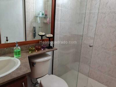 Apartamento de 2 alcobas en venta en Conquistadores, Medellín, 79 m² · foto 6 de 8