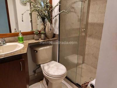 Apartamento de 2 alcobas en venta en Conquistadores, Medellín, 79 m² · foto 7 de 8