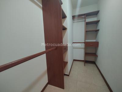 Apartamento de 3 alcobas en arriendo en El Poblado, Medellín, 113 m² · foto 13 de 14