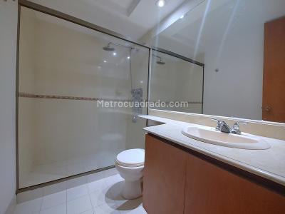 Apartamento de 3 alcobas en arriendo en El Poblado, Medellín, 113 m² · foto 14 de 14