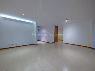 Apartamento de 3 alcobas en arriendo en El Poblado, Medellín, 113 m² · foto 4 de 14