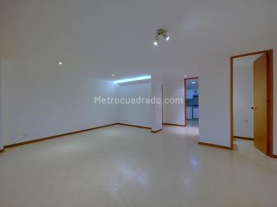 Apartamento de 3 alcobas en arriendo en El Poblado, Medellín, 113 m² · foto 5 de 14
