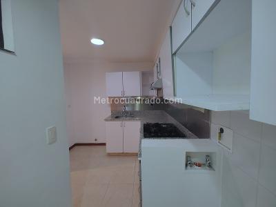 Apartamento de 3 alcobas en arriendo en El Poblado, Medellín, 113 m² · foto 7 de 14