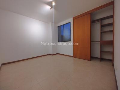 Apartamento de 3 alcobas en arriendo en El Poblado, Medellín, 113 m² · foto 8 de 14