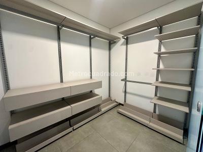 Apartamento de 2 alcobas en arriendo en El Poblado, Medellín, 107 m² · foto 11 de 20