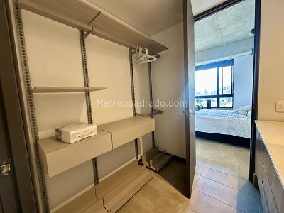 Apartamento de 2 alcobas en arriendo en El Poblado, Medellín, 107 m² · foto 13 de 20