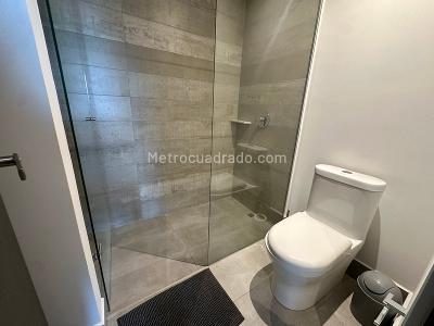 Apartamento de 2 alcobas en arriendo en El Poblado, Medellín, 107 m² · foto 17 de 20