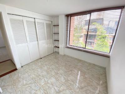 Apartamento de 2 alcobas en arriendo en Los Balsos, Medellín, 76 m² · foto 6 de 11
