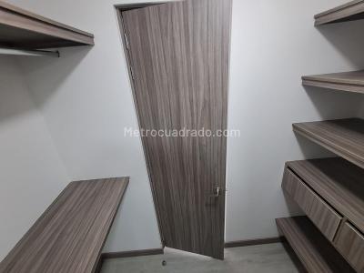Apartamento de 2 alcobas en arriendo en Las Palmas, Medellín, 71 m² · foto 6 de 8