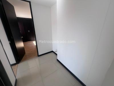 Apartamento de 3 alcobas en arriendo en El Poblado, Medellín, 76 m² · foto 7 de 9