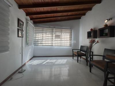 Apartaestudio en arriendo en Laureles, Medellín · foto 2 de 7