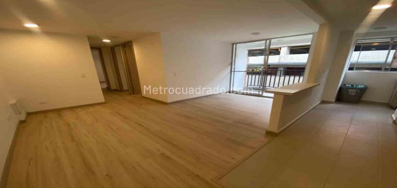 3BR Apartment in Otro (82 m²)