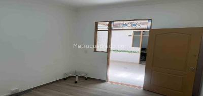 Casa de 5 alcobas en arriendo en Laureles, Medellín, 308 m² · foto 11 de 20