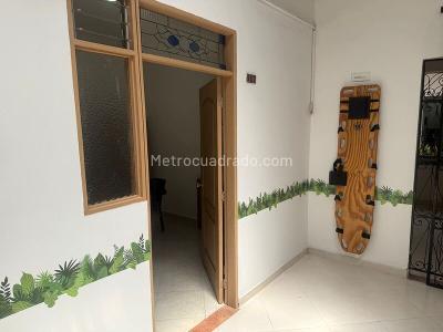 Casa de 5 alcobas en arriendo en Laureles, Medellín, 308 m² · foto 13 de 20
