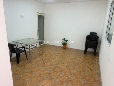 Casa de 5 alcobas en arriendo en Laureles, Medellín, 308 m² · foto 9 de 20